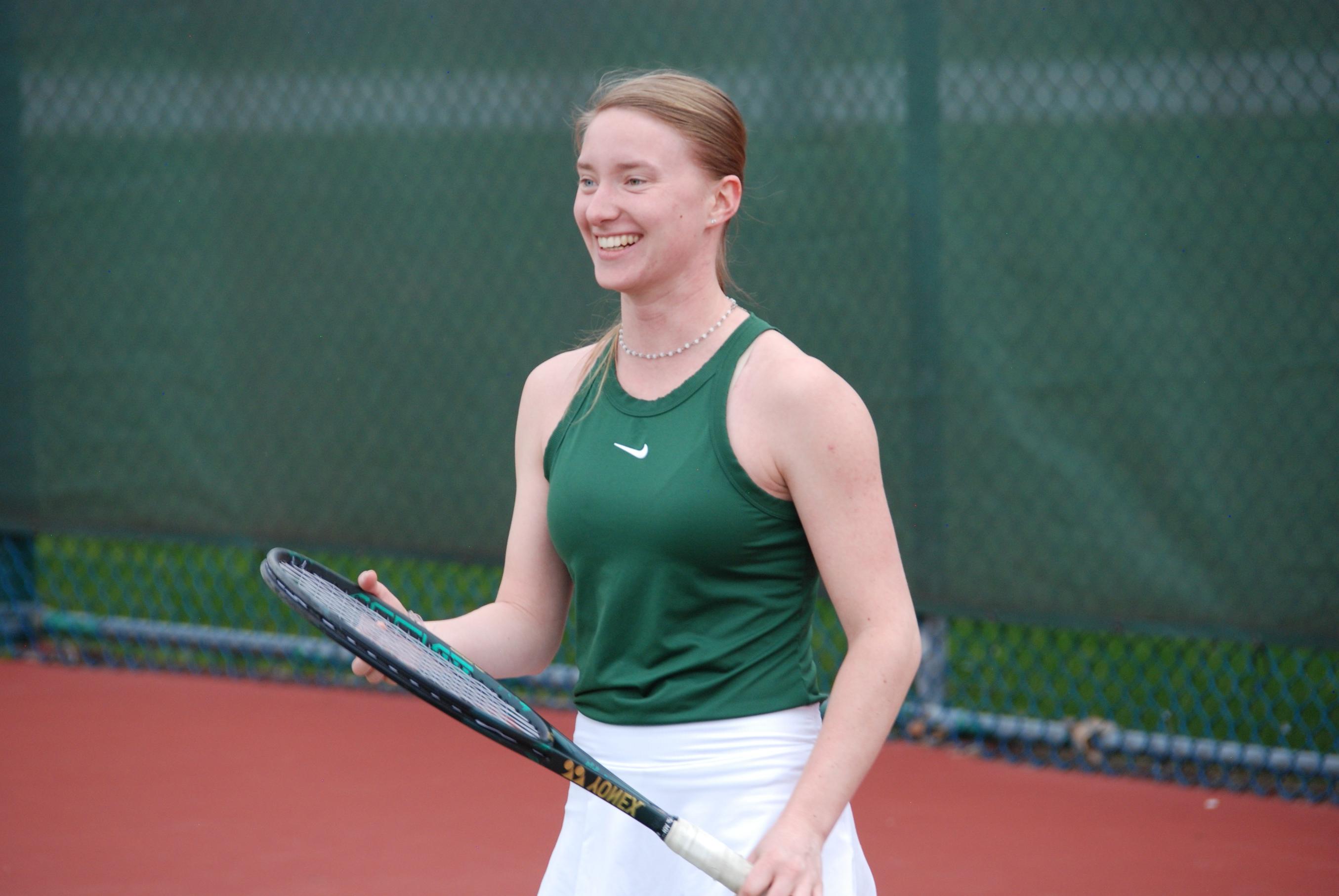 Katherine+Almquist+%E2%80%9924%2C+co-captain+of+Skidmore%E2%80%99s+tennis+team